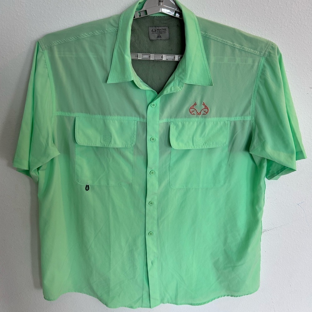 Realtree Fishing Men’s Shirt
Size XXL